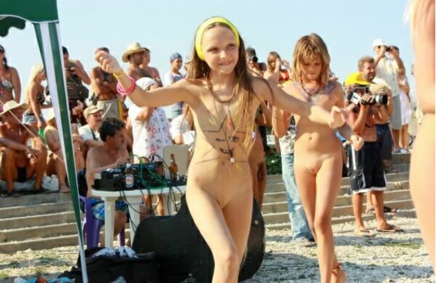 Purenudism - children's nudist beauty contest | NakedBody