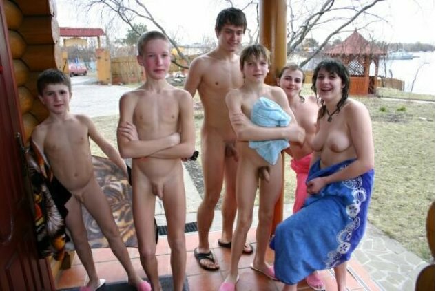 Nudists a family in a sauna | NakedBody