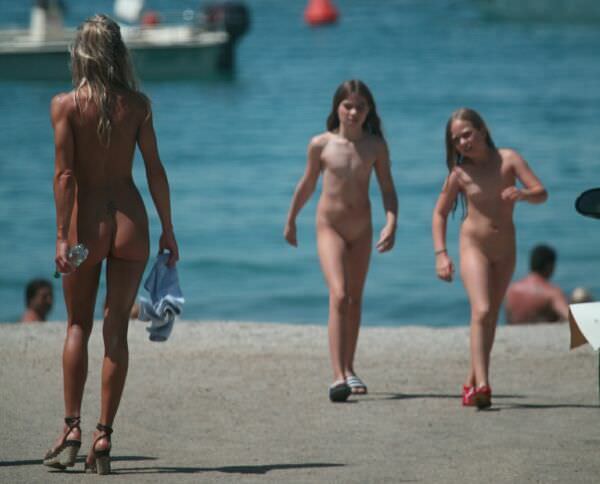 The nudism country - Purenudism photo | NakedBody